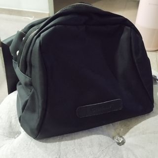 (Category: ) located in . Submitted by xiaoxuepan196c (Listing ID 1390398937, Image 1). Description: .