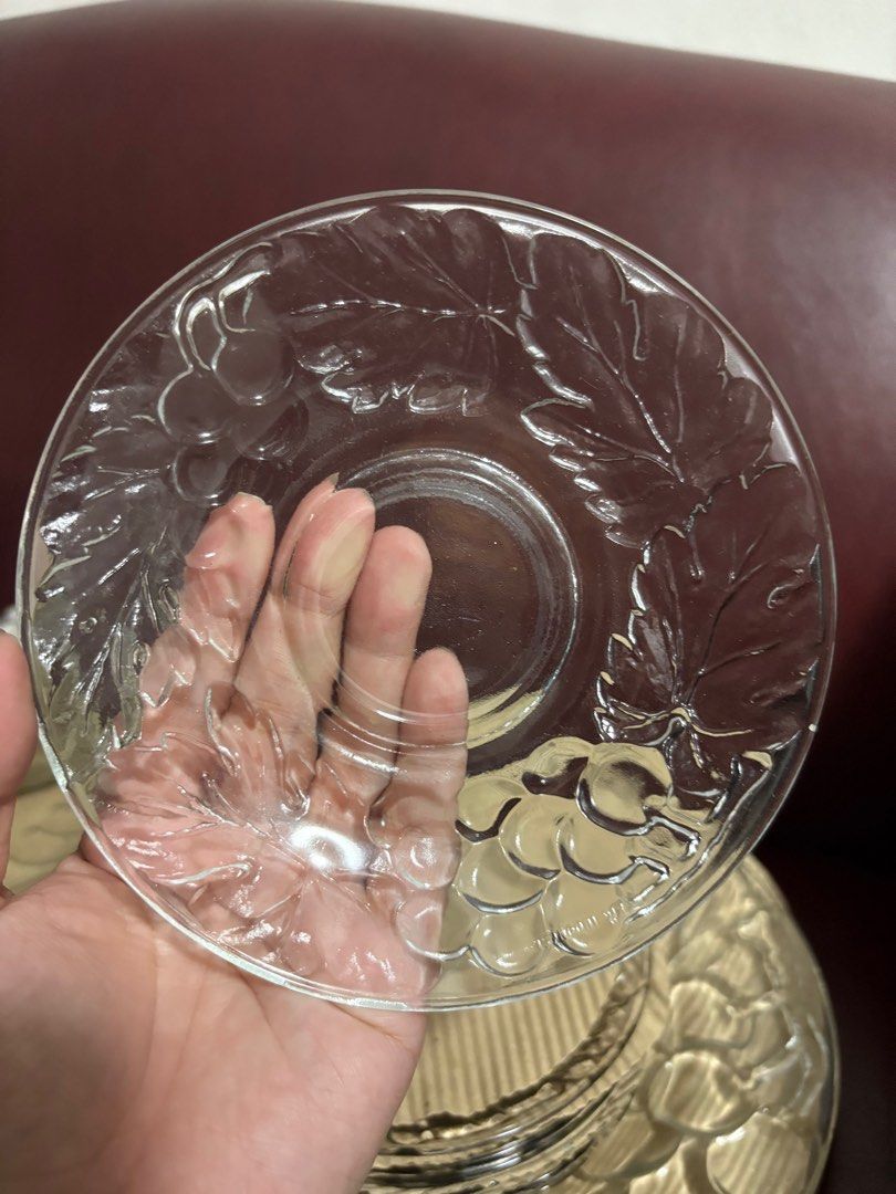 Clear glass plate and saucer (Category: Dinnerware & Cutlery) located in Quezon City. Submitted by nadz.b (Listing ID 1390241240, Image 2). Description: Set of 4 plates Set of 8 saucers.