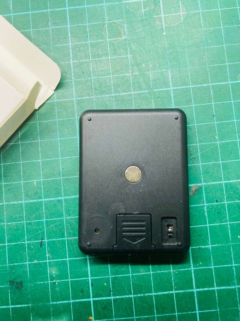 Digital Kitchen Timer Clock (Category: Other Home Appliances) located in Singapore. Submitted by megan07sg (Listing ID 1390257274, Image 5). Description: Brand new and unused, comes in original packaging with English instructions and battery. 7 days warranty provided. Reason for selling is the in laws bought extra during online flash sale, kept two for own usage and selling this red one. Self collect at listed location or choose from various post