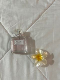(Category: ) located in . Submitted by pre_lovedd005 (Listing ID 1390355091, Image 1). Description: .