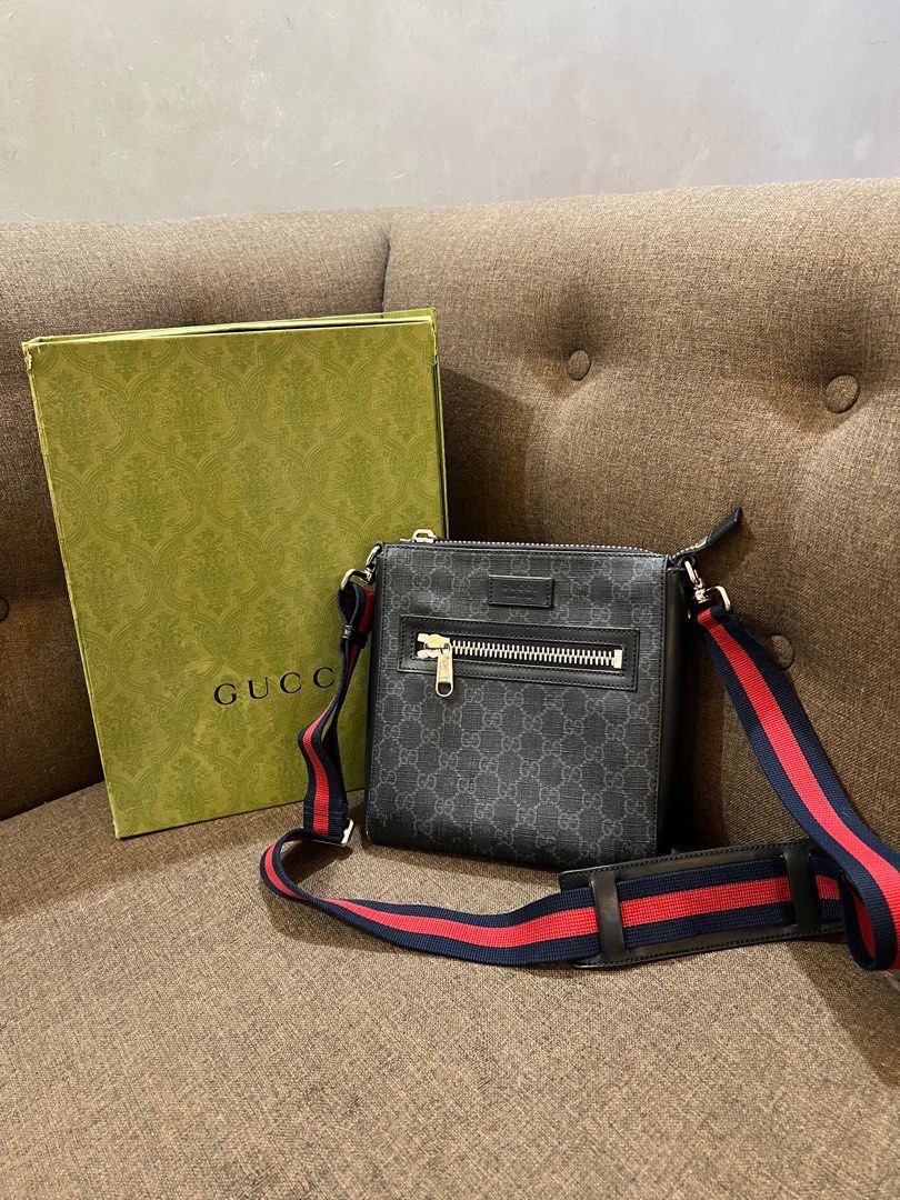 GG BLACK MEDIUM MESSENGER BAG (Category: Luxury Bags & Wallets) located in Valenzuela. Submitted by streetsource (Listing ID 1390394281, Image 2). Description: Gg supreme medium sling bag Verry good condition Please check details picture for more information Authentic Complete inclusion Personal used 32,000 .