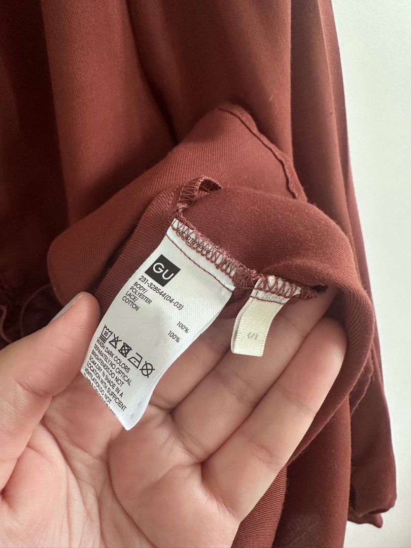 GU brown flowy blouse (Category: Longsleeves) located in Paranaque City. Submitted by planetandy (Listing ID 1390272240, Image 3). Description: Used 2x only Fits S-M Rfs: decluttering .
