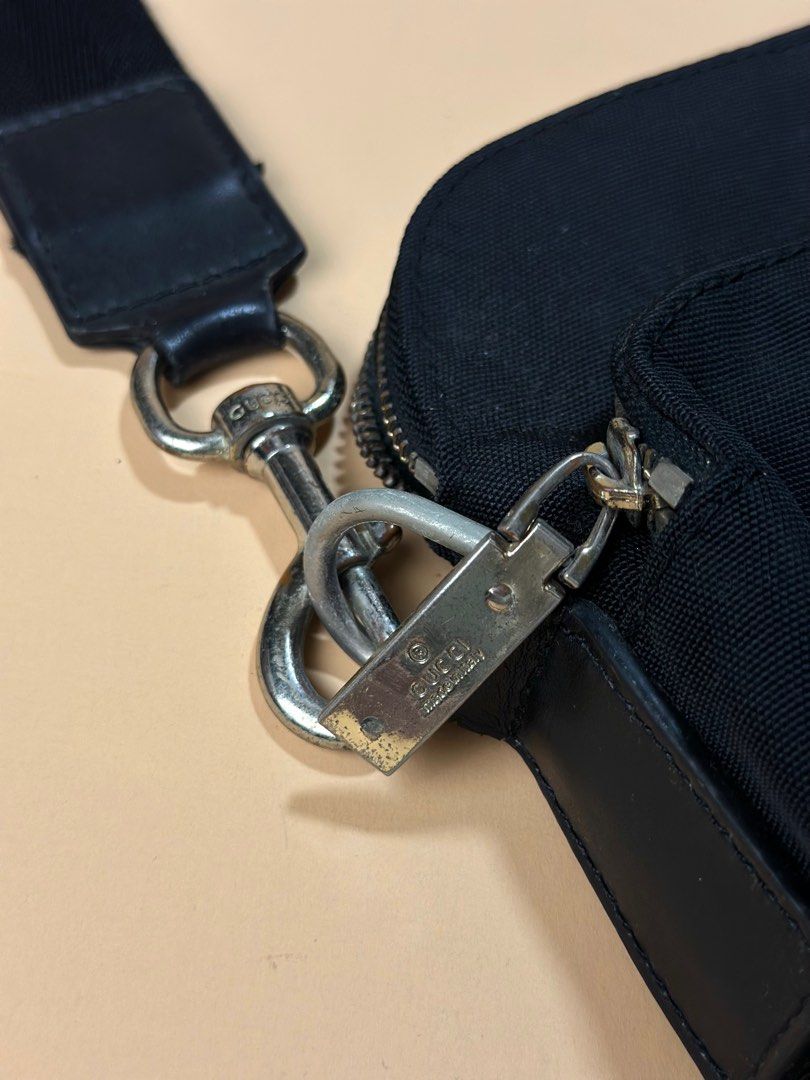 Gucci Nylon Messenger Bag (Category: Luxury Bags & Wallets) located in Batangas. Submitted by geejay2ph (Listing ID 1390266409, Image 3). Description: ʙʀᴀɴᴅ: GUCCI Nylon Messenger Bag sɪᴢᴇ: Length (13 in) | Width (12 in)| ᴄᴏɴᴅɪᴛɪᴏɴs: Still in Excellent Condition💯. Needs Polishing Only. .