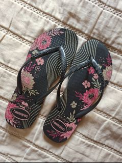(Category: ) located in . Submitted by thrifter_lifestyle (Listing ID 1390282090, Image 1). Description: .