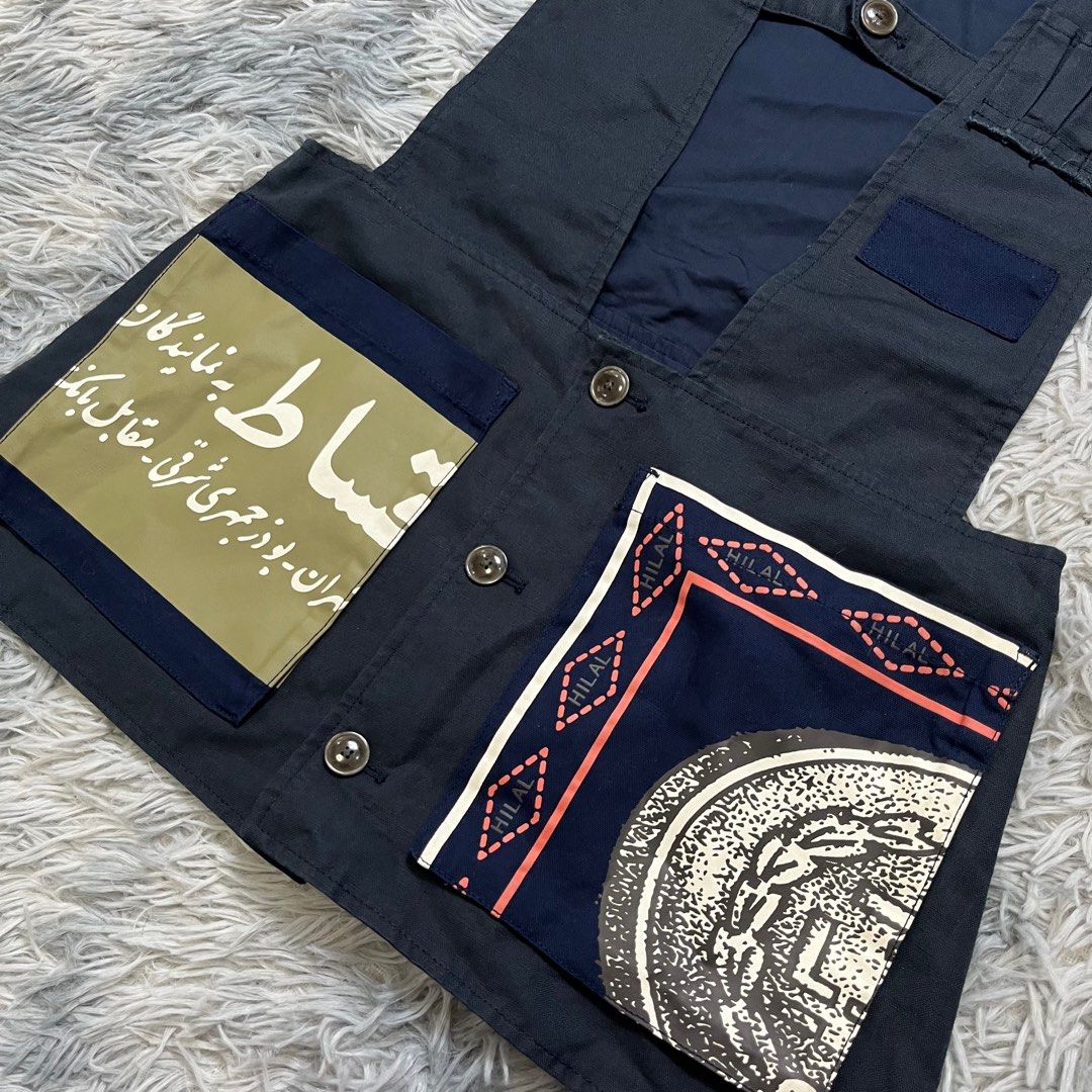 Initial Vest (Category: Vests) located in Dumaguete. Submitted by dgte.grails (Listing ID 1390341333, Image 3). Description: Initial Vest 16 width 25 length Excellent condition 800+sf Pm.