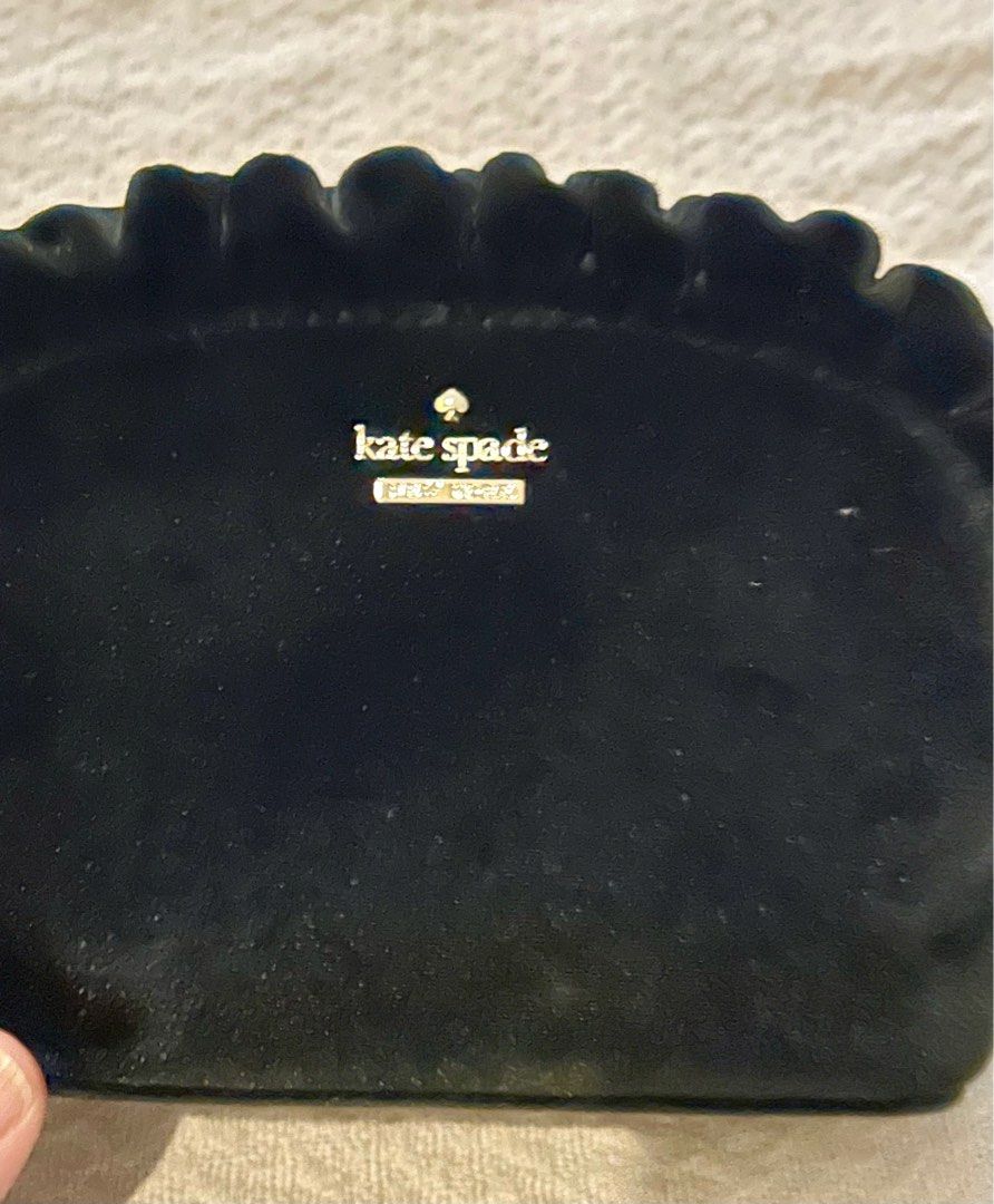 Kate spade make up pouch ♠️♠️♠️ (Category: Makeup) located in Quezon City. Submitted by asiaco (Listing ID 1390310567, Image 1). Description: Very cutesy make up kit in black velvet. .