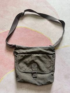 (Category: ) located in . Submitted by minzthrift (Listing ID 1390270155, Image 1). Description: .