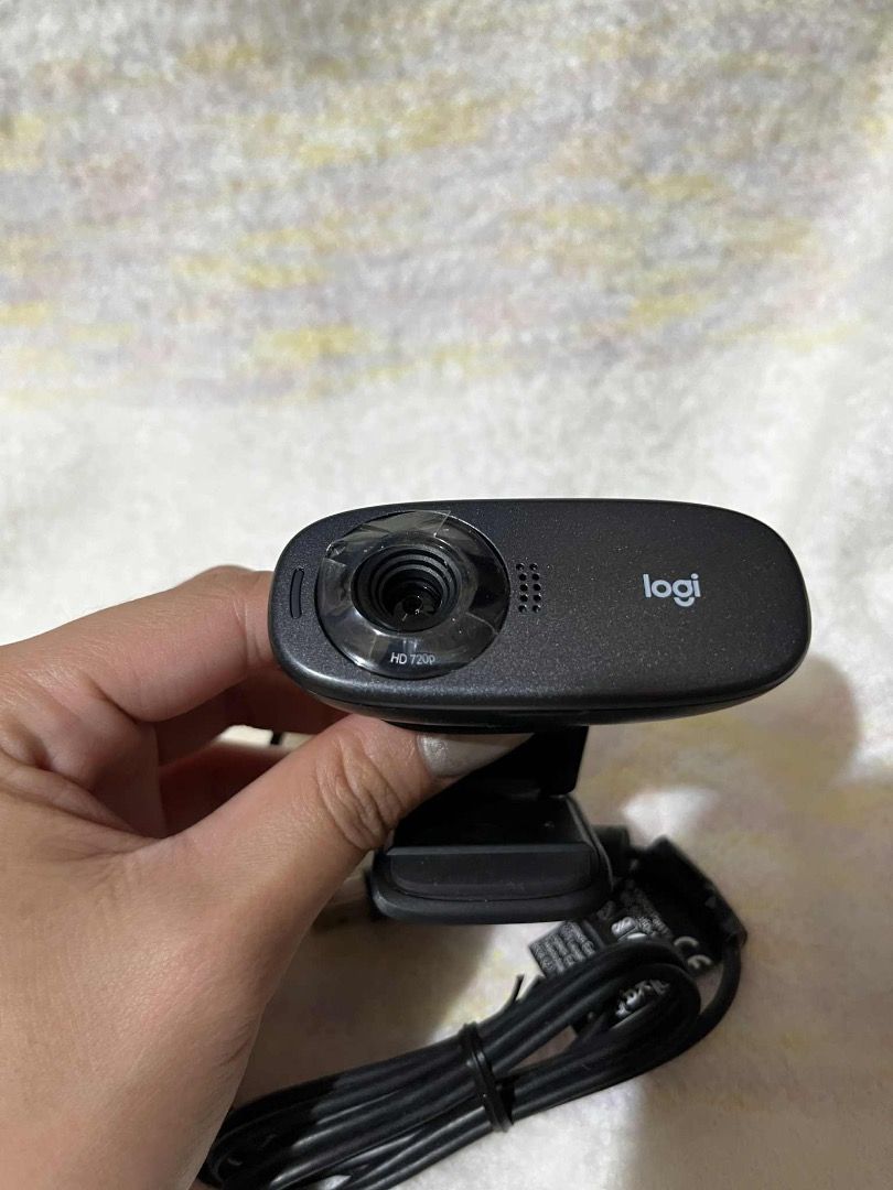LOGITECH QUICKCAM (C310 HD WEBCAM) (Category: Webcams) located in Paranaque City. Submitted by _thesisters_closet (Listing ID 1390370383, Image 3). Description: Bought this 2 years ago but used twice only. I am using my laptop camera. This has been stocked for months and need to let go..