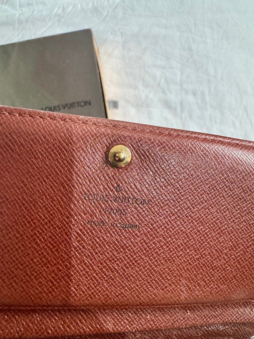 Louie Vuitton Wallet (Category: Luxury Bags & Wallets) located in Rizal. Submitted by caintarizal2024 (Listing ID 1390244099, Image 3). Description: Louie Vuitton Wallet leather monogram Bought from Japan Original.