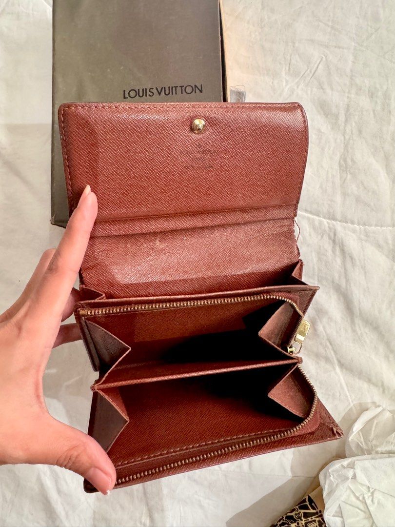 Louie Vuitton Wallet (Category: Luxury Bags & Wallets) located in Rizal. Submitted by caintarizal2024 (Listing ID 1390244099, Image 2). Description: Louie Vuitton Wallet leather monogram Bought from Japan Original.