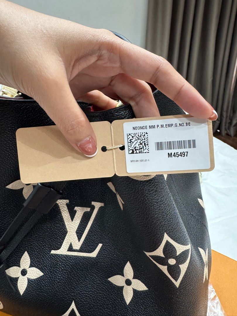Louis Vuitton Neo Noe MM bicolor (Category: Luxury Bags & Wallets) located in Quezon City. Submitted by legitseller_ra (Listing ID 1390292945, Image 2). Description: Complete inclusions. Brand new. .