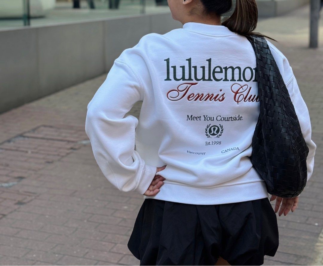 Lululemon Tennis Club Fleece Pullover (Category: Coats, Jackets and Outerwear) located in Makati City. Submitted by vvandko (Listing ID 1390272074, Image 2). Description: BILIN NIYO NA PLS!!! Pandagdag sa BTS tix! Huhu Bought in Lululemon HK! Used once in my HK trip din hehe Condition: 10/10 Can give small lululemon shopping bag if ever! Size: XS.