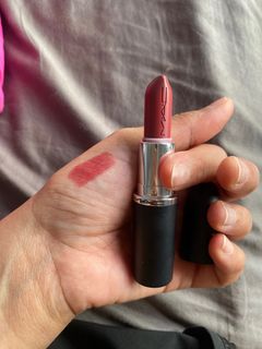 (Category: ) located in . Submitted by makeupsjunkie (Listing ID 1390388890, Image 1). Description: .