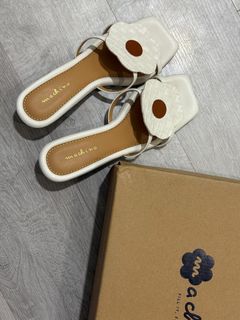 (Category: ) located in . Submitted by lafinapreloved (Listing ID 1390332769, Image 1). Description: .