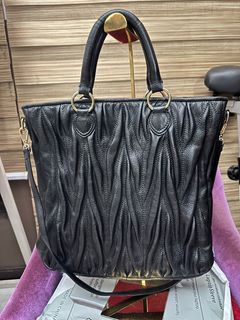 (Category: ) located in . Submitted by fashionalternatives (Listing ID 1390373950, Image 1). Description: .