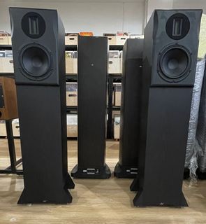 (Category: ) located in . Submitted by absolute_sound_preowned (Listing ID 1390301092, Image 1). Description: .