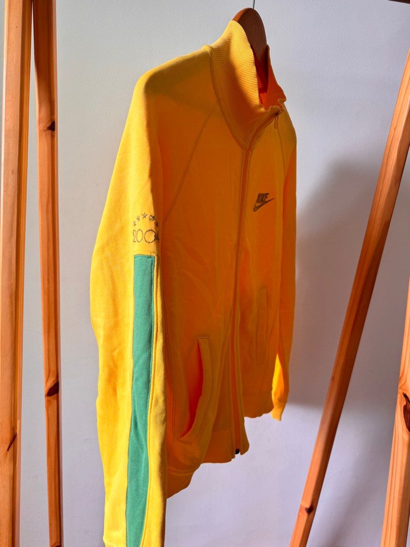 Nike Fullzip Track Jacket (Category: Activewear) located in Makati City. Submitted by thiftdirection (Listing ID 1390262388, Image 3). Description: Nike Full zip Track Jacket Dimes: 19x27 L on Tag excellent condition 450 DM to claim or inquire Panapton.ph is not affiliated with, endorsed by, or officially connected to any of the brands featured. All trademarks and brand names are the property of their respective owners. Items are pre-owned and so