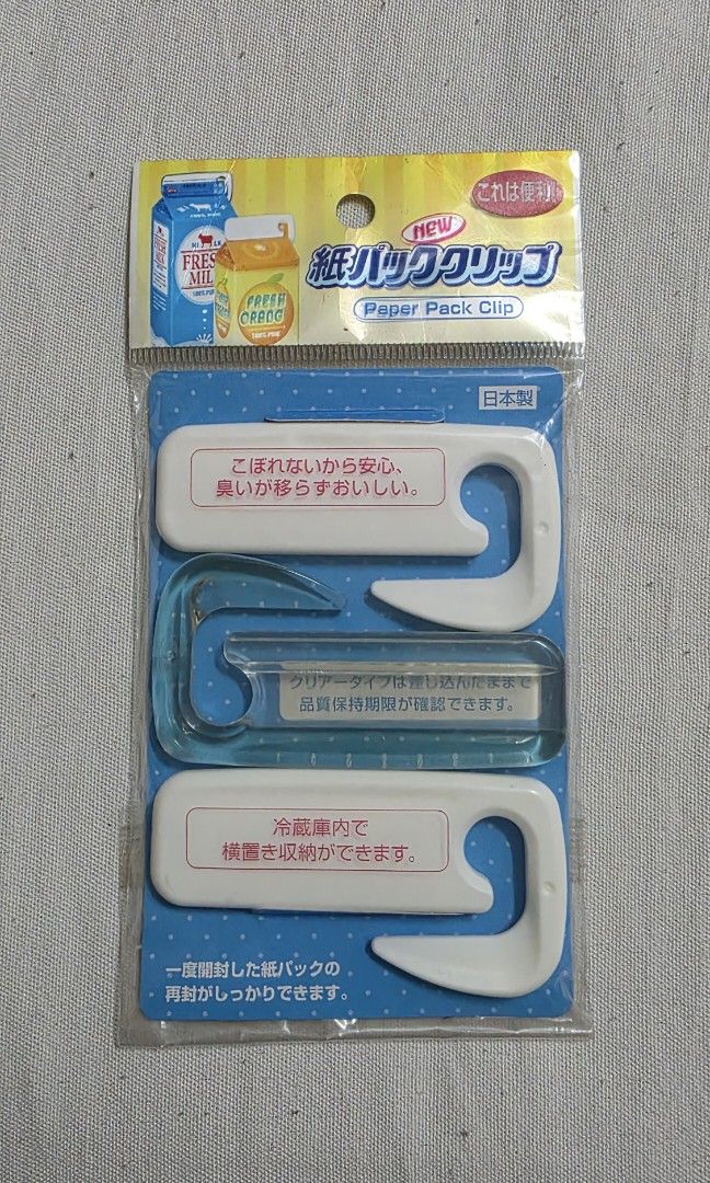 Paper pack clip (Category: Other Stationery & Craft) located in Quezon City. Submitted by likhaniluntian (Listing ID 1390369479, Image 1). Description: DECLUTTERING FOR 20 PESOS! MOP: Gcash/BPI MOD: SDD/J&T.