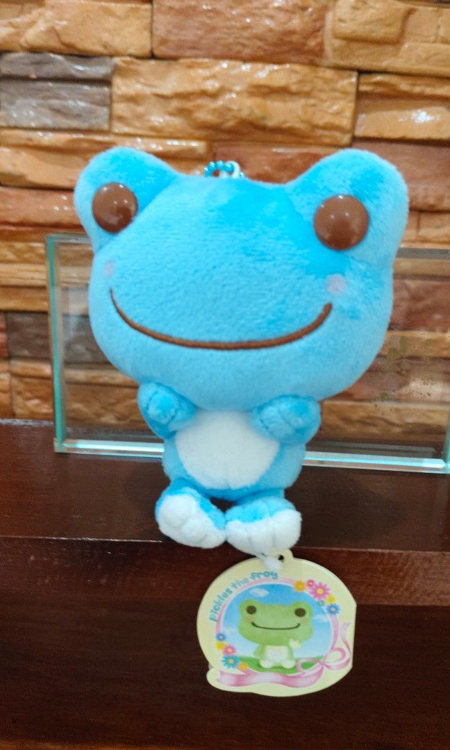 PICKLES THE FROG CHARM, BNWT 4 INCHES (Category: Charms) located in San Pedro. Submitted by normancorpuz621 (Listing ID 1390273727, Image 1). Description: AVAILABLE PICKLES THE FROG BAG CHARM NAKAJIMA CORPORATION AUTHENTIC ◾FOR O N L Y 200 PhP 📌 ◾SIZE: 4 inches ◾FIRST TO PAY ◾NO LONG RESERVATION ◾NO COD/COP ◾COURIER: J&T, Lalamove, FLASH ◾MOP: BDO, Gcash ◾LOc: San Pedro, Laguna #JAPANitem.