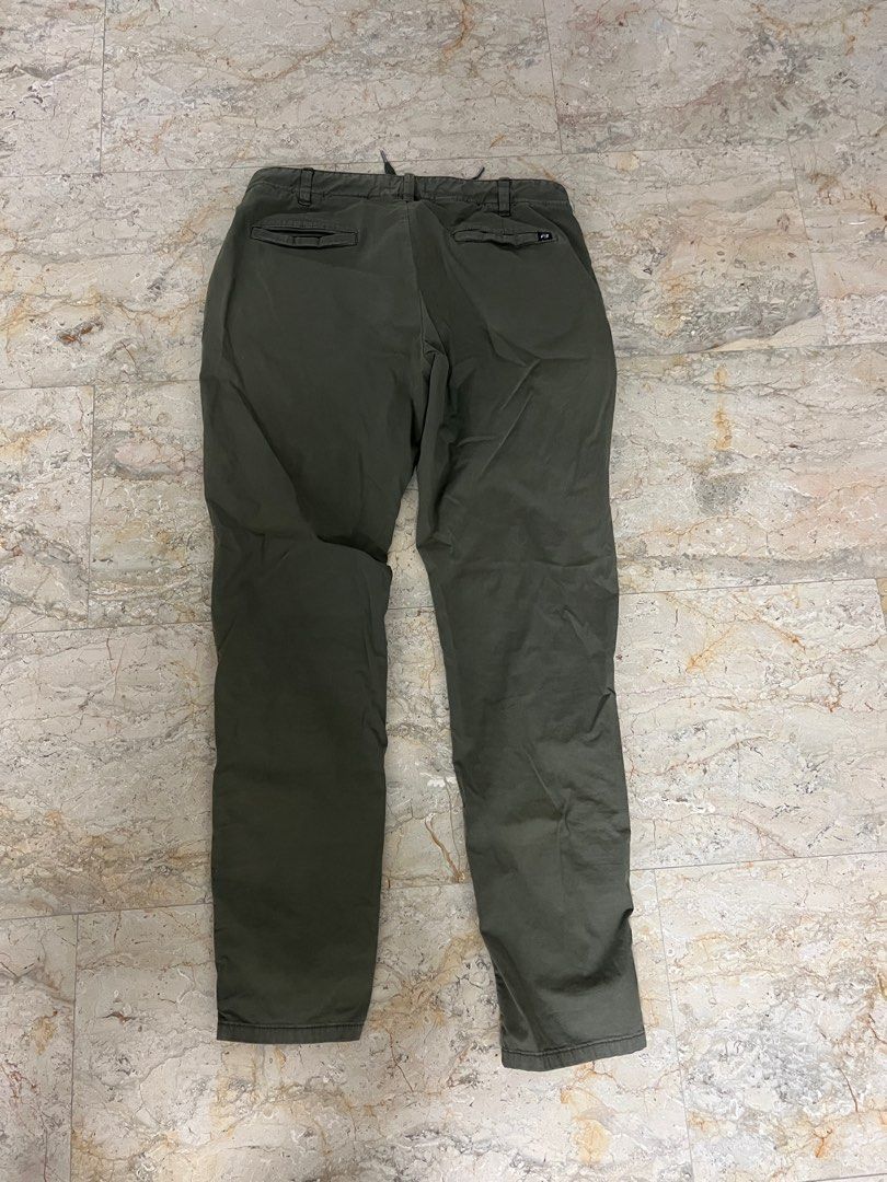 Pull&bear pants (Category: Chinos) located in Subang Jaya. Submitted by hope666 (Listing ID 1390287793, Image 2). Description: Pull&bear pant Size M Rm30 siap pos.