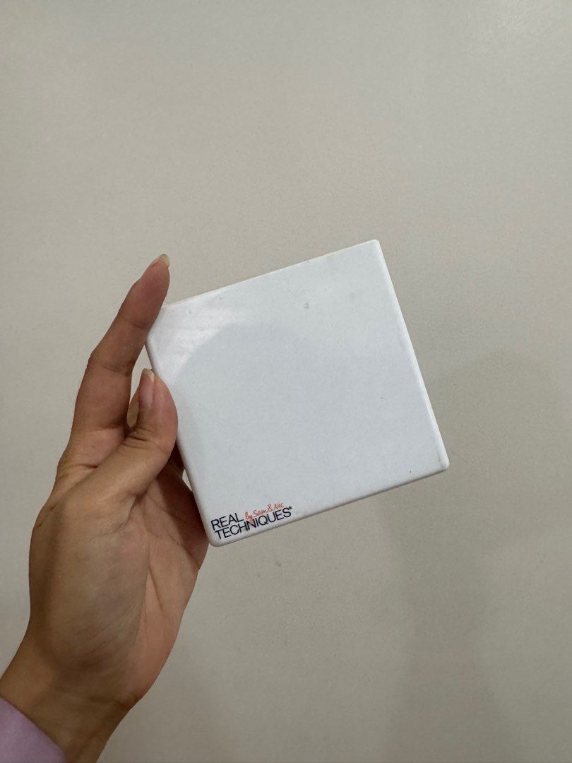 Real techniques brush holder (Category: Makeup) located in Quezon City. Submitted by destashingmycloset (Listing ID 1390269386, Image 1). Description: .