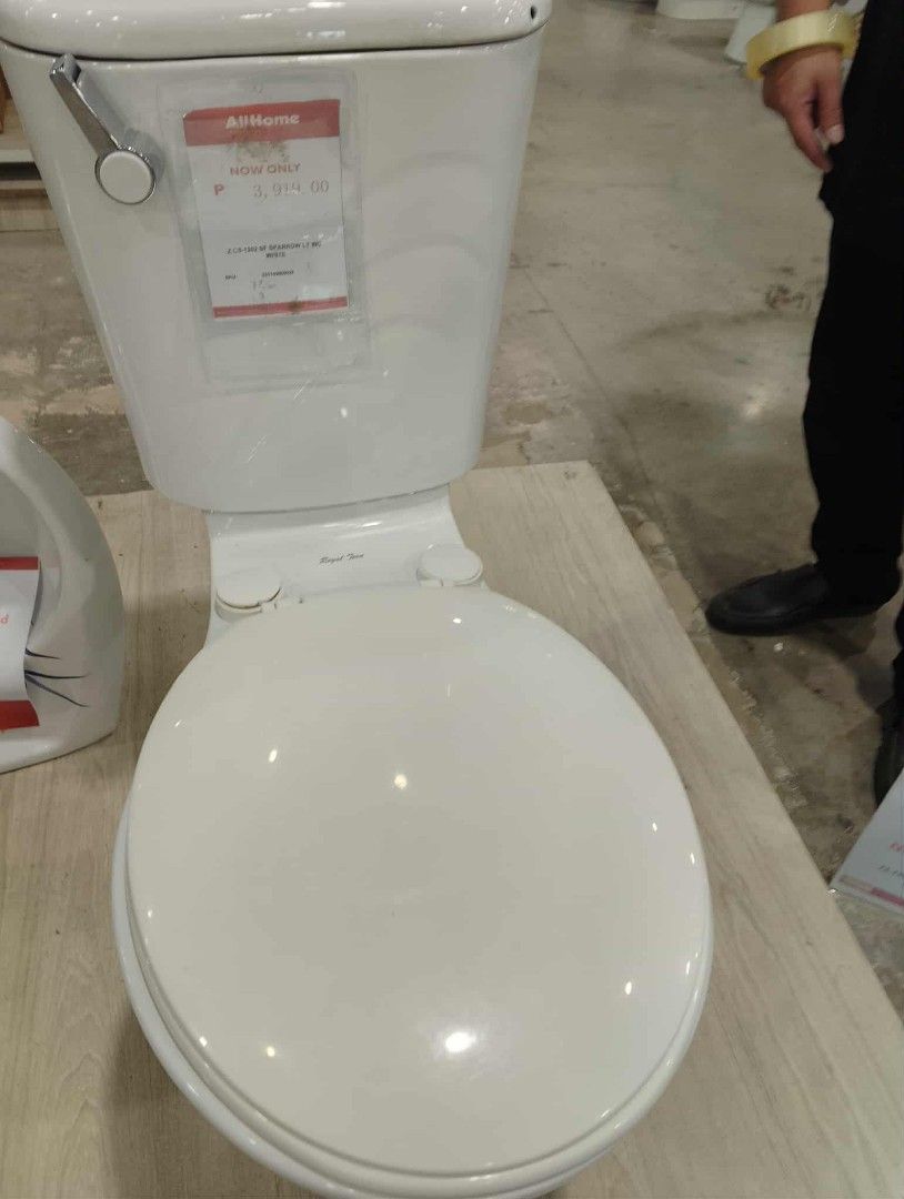 Royal Tern Toilet Bowl with Flush Set (Category: Bathroom & Kitchen Fixtures) located in Rodriguez. Submitted by amara0914 (Listing ID 1390234642, Image 3). Description: For Sale Brand New Royal Tern Toilet Bowl with Flush Set.