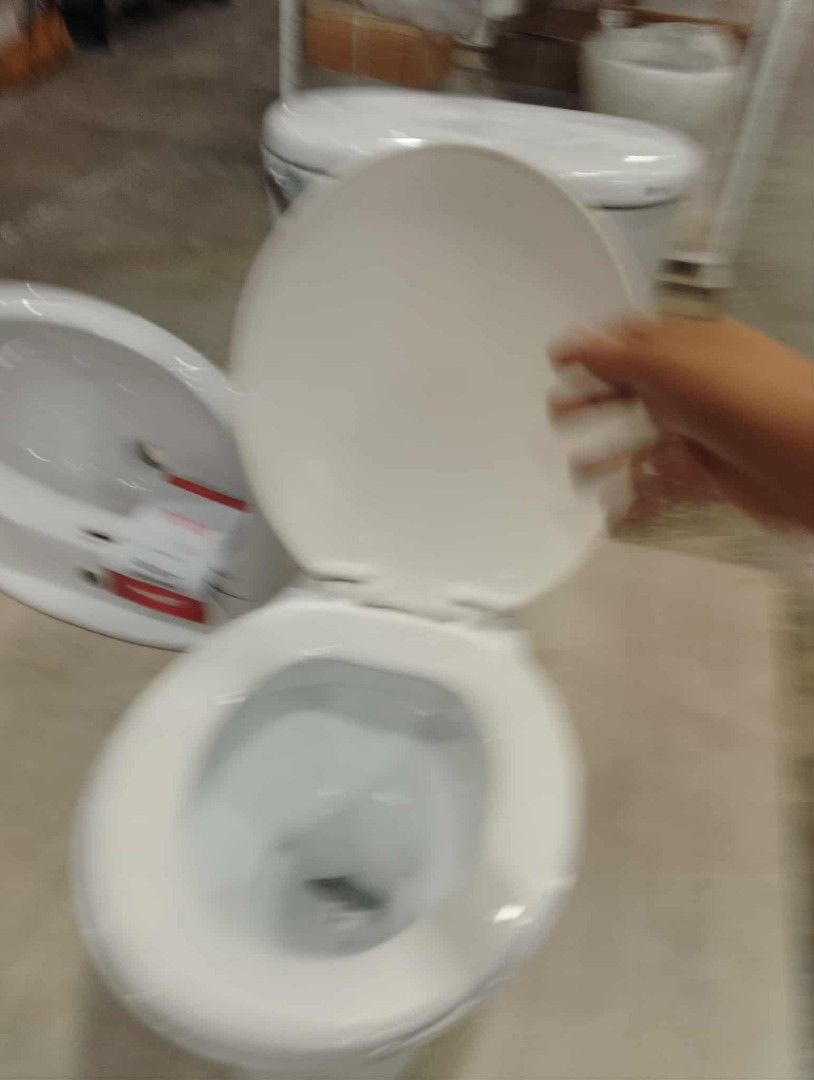 Royal Tern Toilet Bowl with Flush Set (Category: Bathroom & Kitchen Fixtures) located in Rodriguez. Submitted by amara0914 (Listing ID 1390234642, Image 2). Description: For Sale Brand New Royal Tern Toilet Bowl with Flush Set.