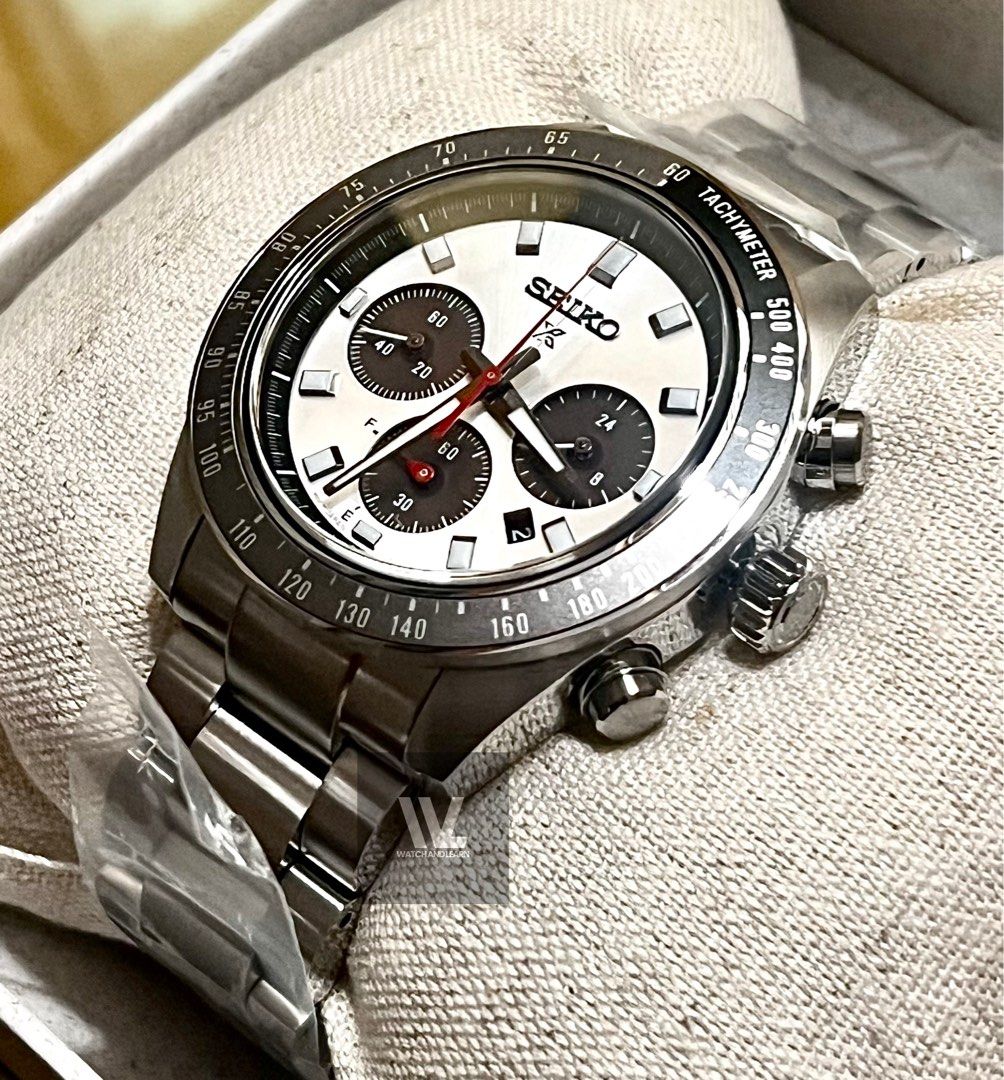 Seiko Panda Ver.2 (Category: Luxury Watches) located in Manila. Submitted by malditowe40139 (Listing ID 1390314129, Image 2). Description: For Sale Seiko Prospex “Panda Ver.2” SSC911 Brand New 6 digits serial Solar Chronograph (6 months when fully charged) 41.4mm diameter Mall Price 36,000 Our price: 27,499✅.