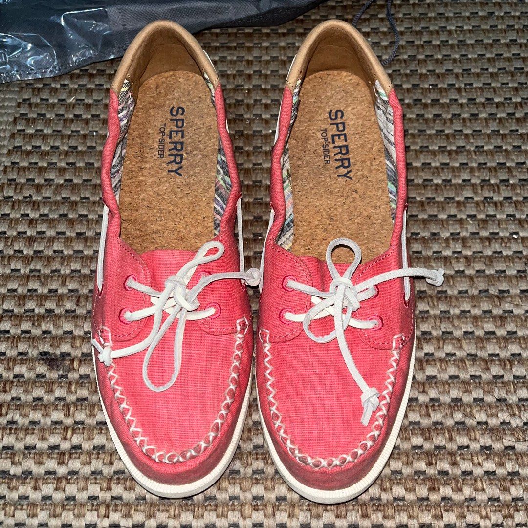 Sperry 8.5 womens repriced! (Category: Loafers) located in Quezon City. Submitted by mcv1102 (Listing ID 1390260400, Image 1). Description: Lightly used sperry ✅GOOD CONDITION! Check photos actual item posted.