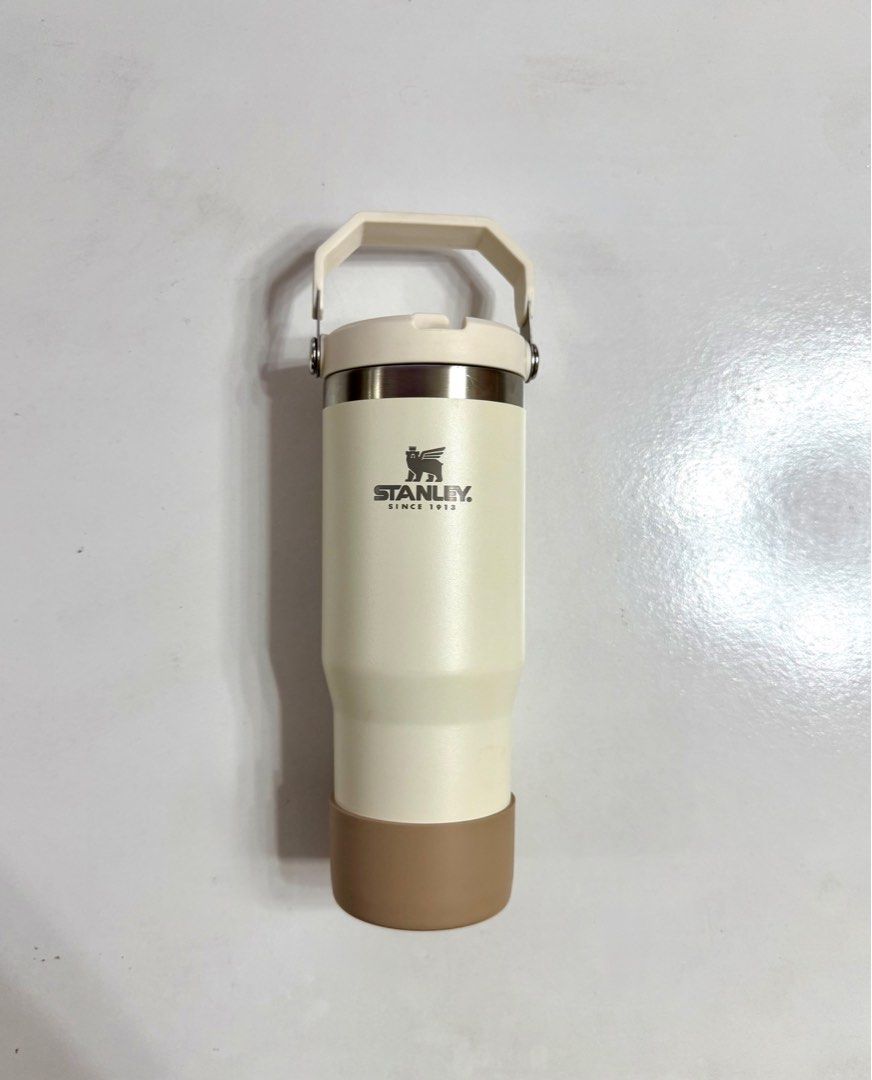Stanley IceFlow Flip Straw Tumbler 30 oz / 887 ml (Category: Water Bottles & Tumblers) located in Quezon City. Submitted by prjctdeclutter (Listing ID 1390402608, Image 1). Description: Stanley IceFlow Flip Straw Tumbler, color Cream •Authentic, Bought at the flagship store in s/hopee for Php1800 •No dents, etc •Generic boot included MOP: Gcash / BDO transfer Delivery: Pick up in QC or Makati, or shipping via LBC (fee to be shouldered by buyer) .