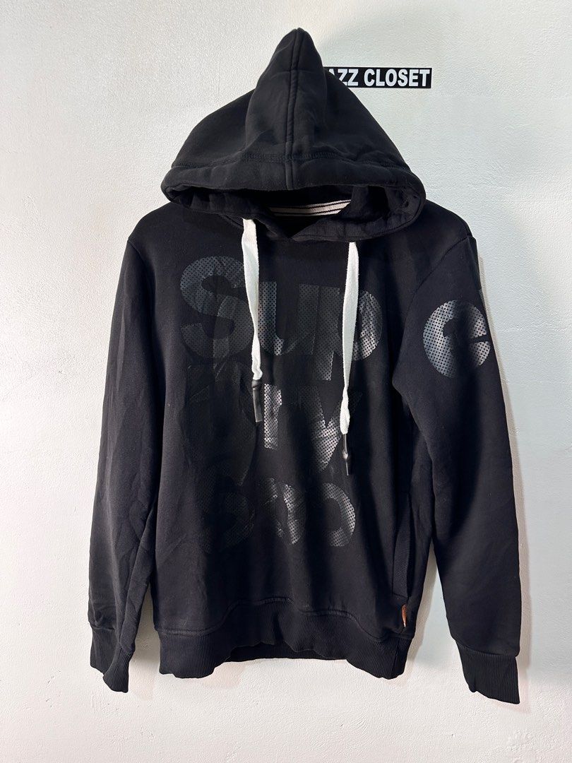 Superdry Japan Black Pull-Over Hoodie Jacket (Category: Hoodies) located in San Fernando. Submitted by jazzclosetest2018 (Listing ID 1390359052, Image 1). Description: My Location: San Fernando, Pampanga📌 Payment 1st Transaction! Superdry Japan Black Pull-Over Hoodie Jacket Size: Medium (Made In India) L27" * W20" Excellent Condition Minor issue: cut/with out wash tags inside but 100% legit or authentic. ₱ 850.00 + SF.