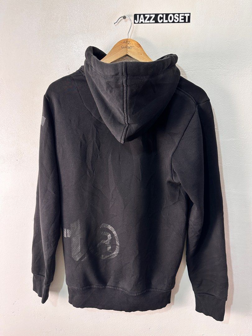 Superdry Japan Black Pull-Over Hoodie Jacket (Category: Hoodies) located in San Fernando. Submitted by jazzclosetest2018 (Listing ID 1390359052, Image 2). Description: My Location: San Fernando, Pampanga📌 Payment 1st Transaction! Superdry Japan Black Pull-Over Hoodie Jacket Size: Medium (Made In India) L27" * W20" Excellent Condition Minor issue: cut/with out wash tags inside but 100% legit or authentic. ₱ 850.00 + SF.