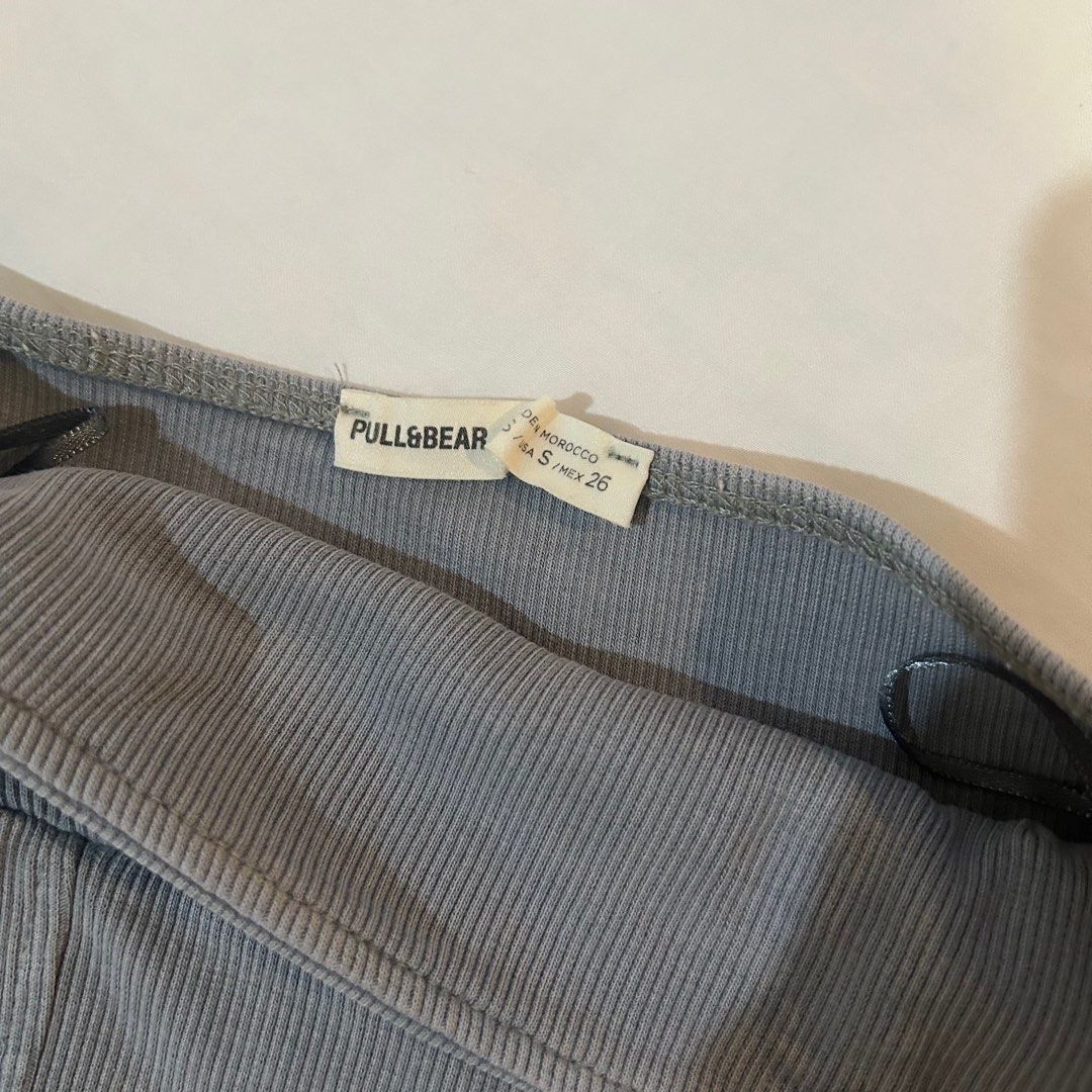 Tube Top (Category: Sleeveless) located in Quezon City. Submitted by usercdam (Listing ID 1390256628, Image 2). Description: Grey-ish blue top.