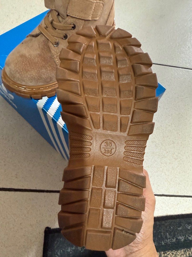 Used once (Category: Babies & Kids Fashion) located in Mandaluyong City. Submitted by flimpsyme (Listing ID 1390267985, Image 3). Description: .