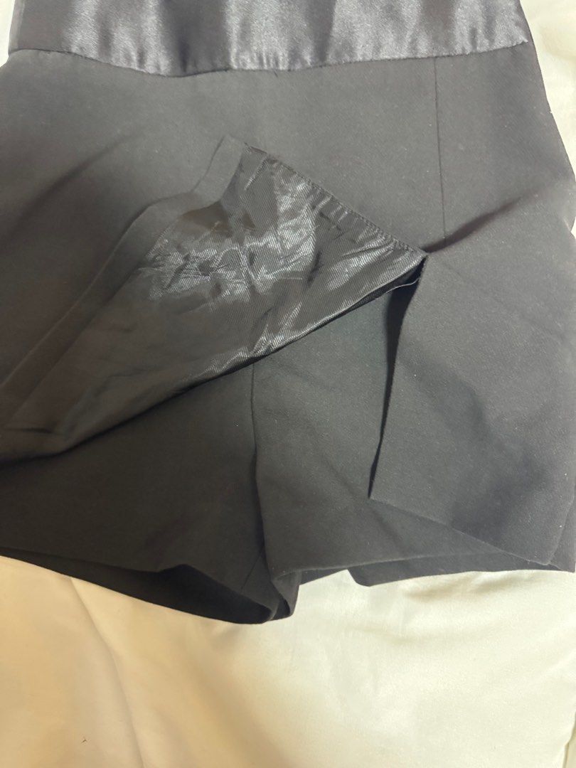 zara black skorts (Category: Shorts) located in Cainta. Submitted by audieu (Listing ID 1390306082, Image 3). Description: fave skorts ever :) fits nicely!.