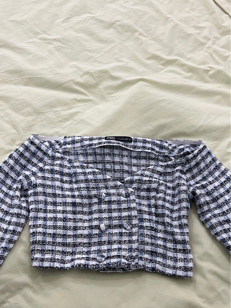 Zara Off Shoulder Tweed Crop Top (Category: Blouses) located in Las Pinas. Submitted by storagebyj (Listing ID 1390355146, Image 1). Description: Used twice .
