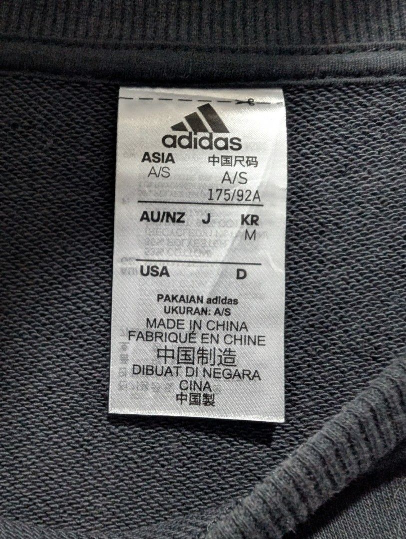Adidas Crewneck (Category: Activewear) located in Pasay City. Submitted by jaydee05 (Listing ID 1393781792, Image 2). Description: No issues Legit Original Legit 21*26.