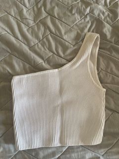 (Category: ) located in . Submitted by chicclosetco (Listing ID 1393661511, Image 1). Description: .