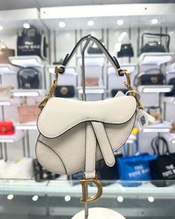 （分類：）位於 。 由 ywaveluxury 提交（商品編號 1393692380，圖片 1）。簡介： 。