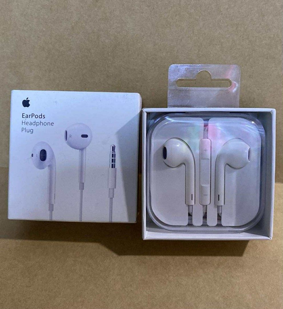Earpods earphone plug and play type jack (Category: Earphones) located in Manila. Submitted by milasgadgetph (Listing ID 1393767762, Image 1). Description: .