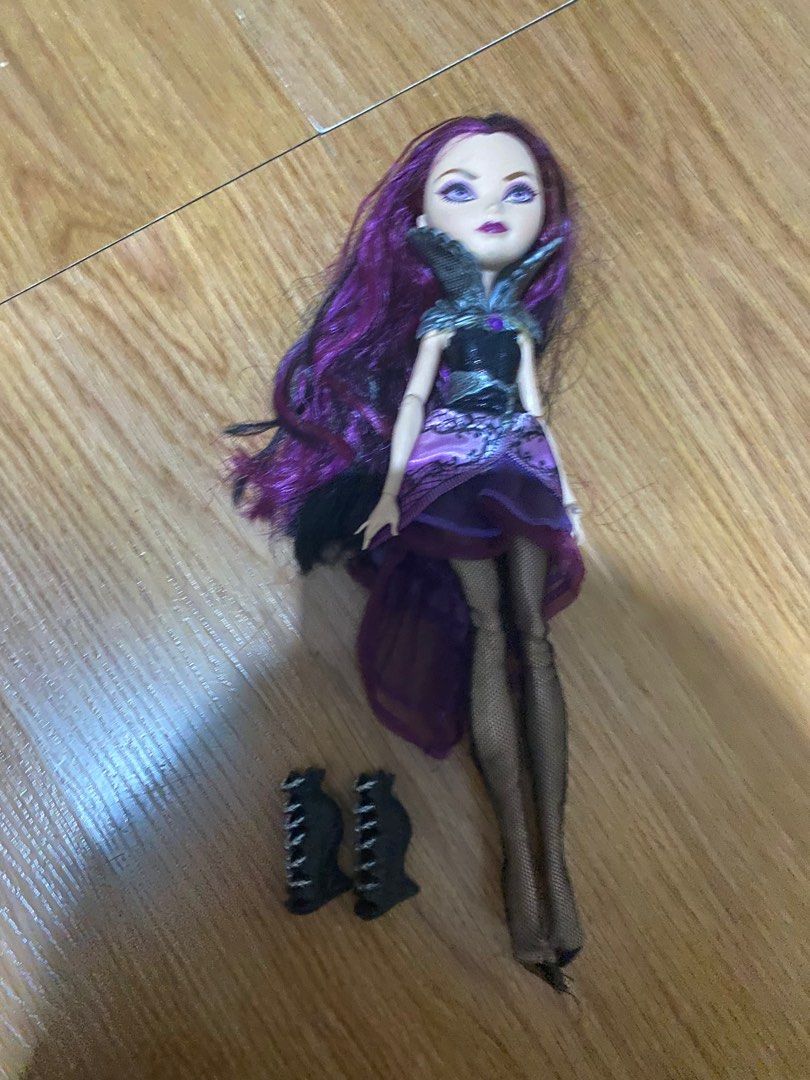Ever After High Raven Queen doll (Category: Figurines & Statues) located in Quezon City. Submitted by elisabelle21 (Listing ID 1393786234, Image 2). Description: Doll is in good condition and comes with her shoes! WYSIWYG .