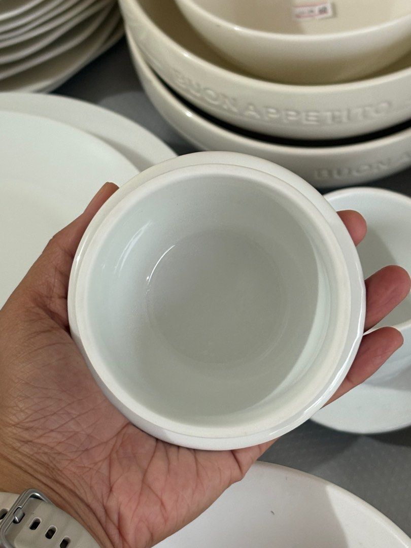 Footed porcelain teacups/ bowl (Category: Dinnerware & Cutlery) located in Marikina City. Submitted by its.jela (Listing ID 1393708748, Image 2). Description: 2pcs already Sold as set.