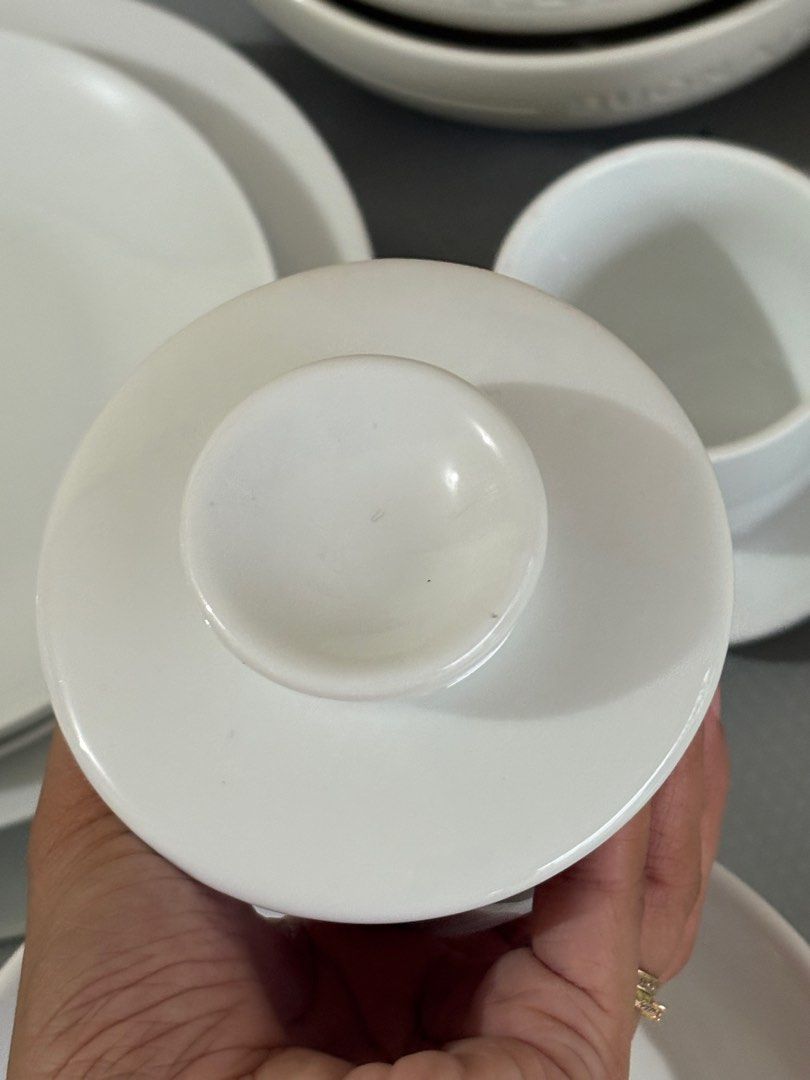 Footed porcelain teacups/ bowl (Category: Dinnerware & Cutlery) located in Marikina City. Submitted by its.jela (Listing ID 1393708748, Image 3). Description: 2pcs already Sold as set.