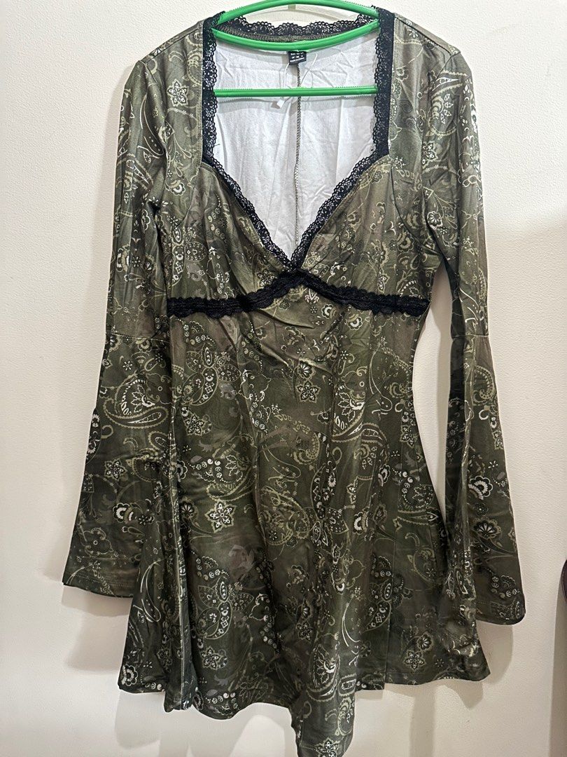 Green dress / boho style (Category: Dresses) located in Makati City. Submitted by rocycle (Listing ID 1393669649, Image 2). Description: M.