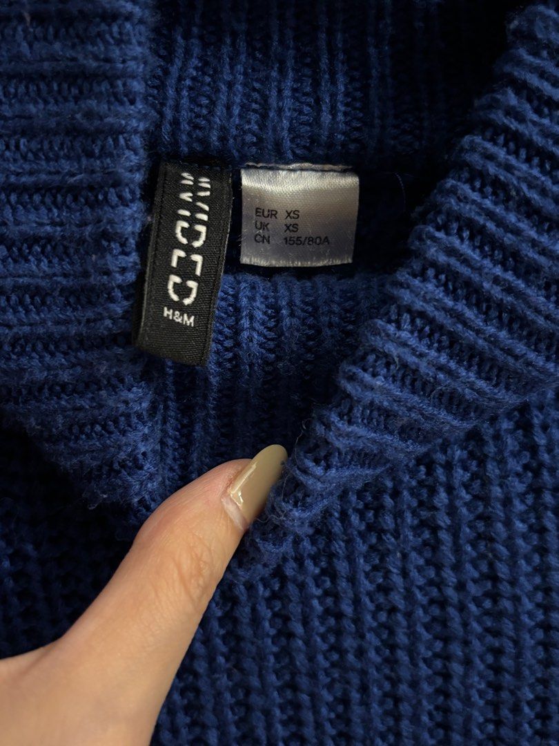 H&m cardigan, blue jumper (Category: Coats, Jackets and Outerwear) located in Las Pinas. Submitted by bluesy3 (Listing ID 1393795416, Image 2). Description: Xs to M .