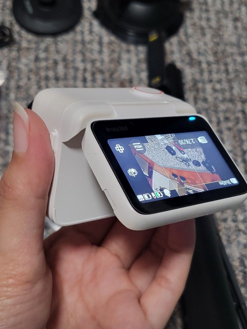 Insta360 Go3s (Category: Cameras) located in Manila. Submitted by thebestre (Listing ID 1393652144, Image 3). Description: - Insta360 Go 3S action camera. - Compact and portable design. - Stylish white color. - Includes various accessories. - No scratches on unit - complete package with a box - extra accessories: silicon case, underwater case, Telsin brand magnetic mount and suction mount, Insta360 invisible stand - Perfect for capturing action s