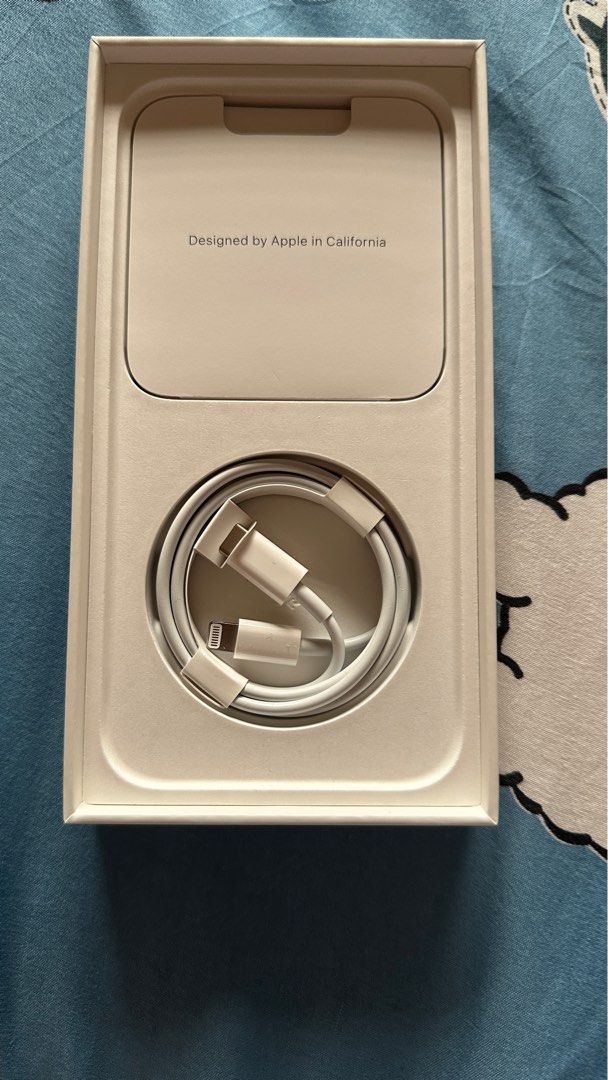 IPHONE USB-C to Lightning Cable (1 meter) (Category: Chargers & Cables) located in Bacoor. Submitted by winterbear017 (Listing ID 1393632307, Image 1). Description: IPHONE USB-C to Lightning Cable (1 meter) Original, never used since I’m still using my old cable ₱950 last price Check photo of original item price from Apple (₱1,190).