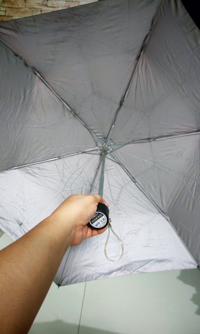 Japan surplus folding umbrella (Category: Umbrellas) located in Quezon City. Submitted by plantcorner (Listing ID 1393703488, Image 2). Description: .