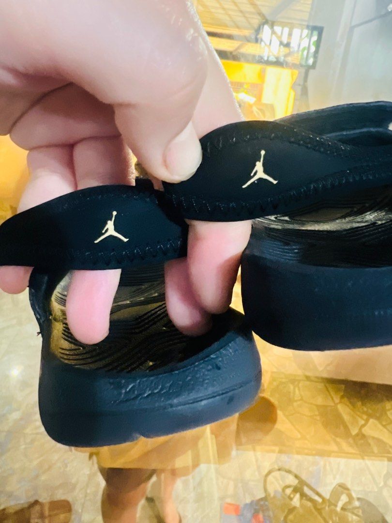Jordan Hydro Black/Gold Td (Category: Babies & Kids Fashion) located in Malaybalay. Submitted by charmcee (Listing ID 1393682679, Image 2). Description: Preloved Jordan Hydro Td 9C or 15cm insole 850 plus SF.