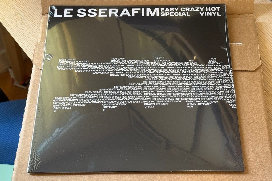 LE SSERAFIM - 'EASY-CRAZY-HOT' SPECIAL VINYL[CARBON BLACK